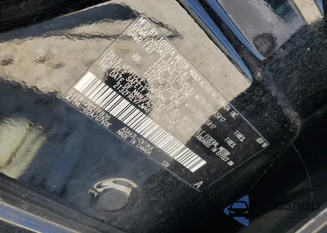 2018 Toyota Rav4 Le z USA, uszkodzony, nr VIN 2T3ZFREV7JW461868